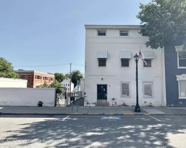 334-336 Warren ST, Hudson, NY 12534