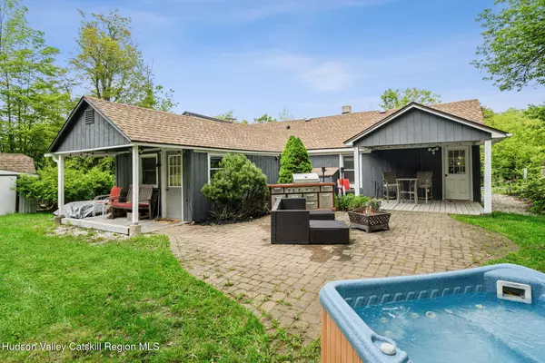 18 Rail Road AVE, Tannersville, NY 12485