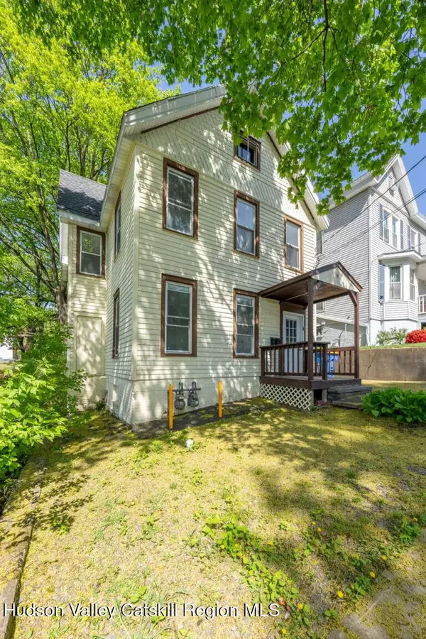 9 Hasbrouck PL, Kingston, NY 12401
