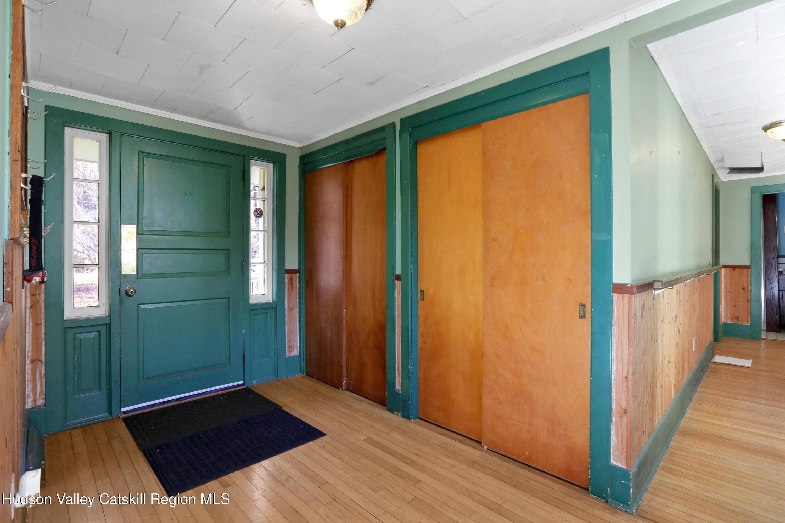 Shandaken, NY 12480,62 Andrew LN