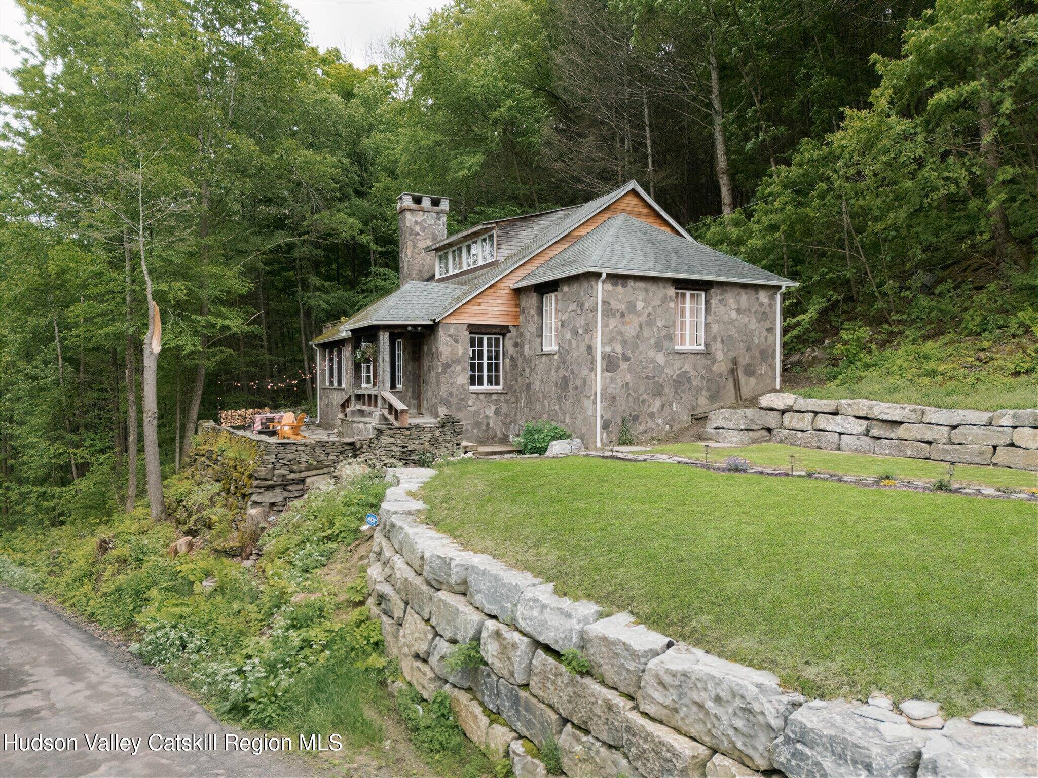1 Mullen RD, Shandaken, NY 12480