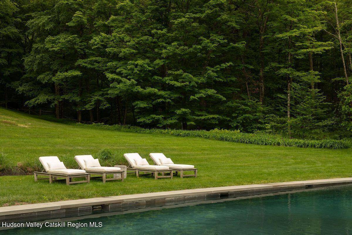 Ancram, NY 12502,516 County Route 11