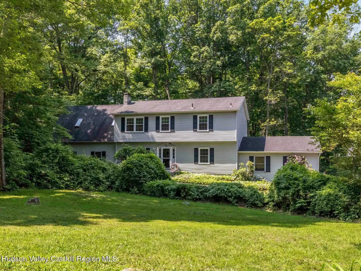 New Paltz, NY 12561,84 Van Nostrand Road