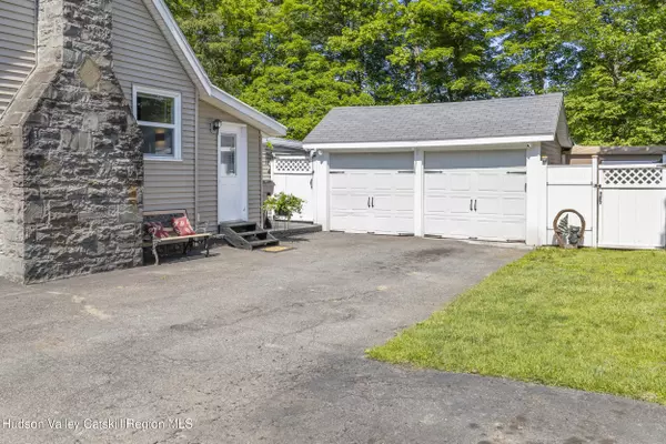 Kingston, NY 12401,2755 Route 32