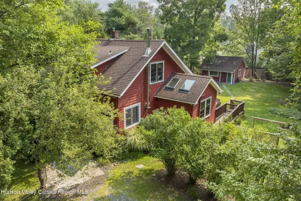 Woodstock, NY 12498,12 Library LN
