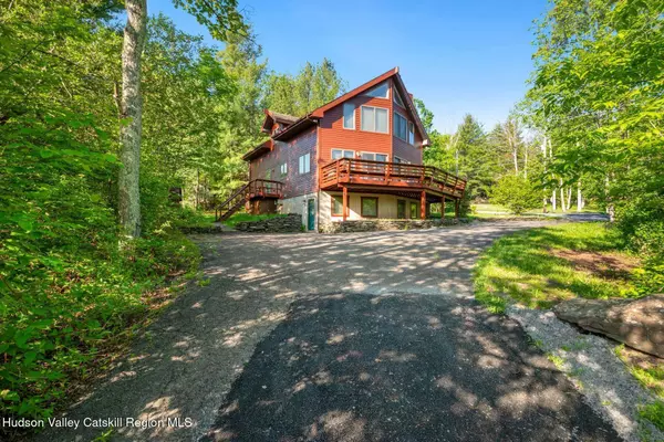 59 Mountain DR, Hunter, NY 12442