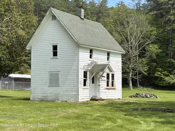 1430 Denning RD,  Claryville,  NY 12725