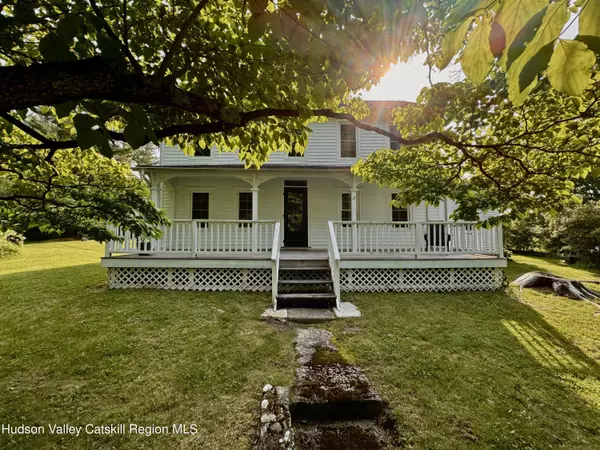1100 Harlemville RD, Ghent, NY 12075