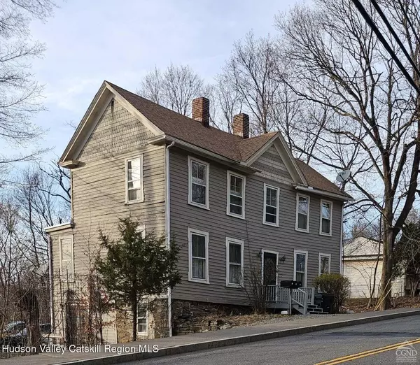 36 Spring ST ##3, Chatham, NY 12037
