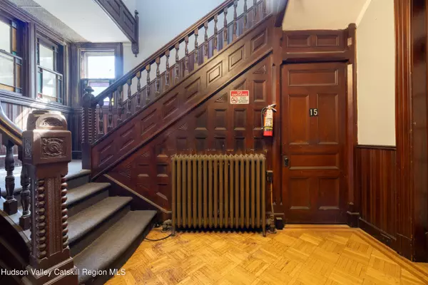 Kingston, NY 12401,58 St. James ST