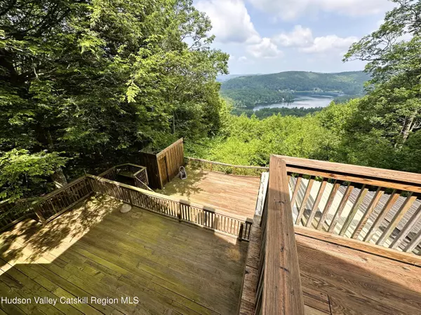 Canaan, NY 12029,308 Shaker Ridge DR