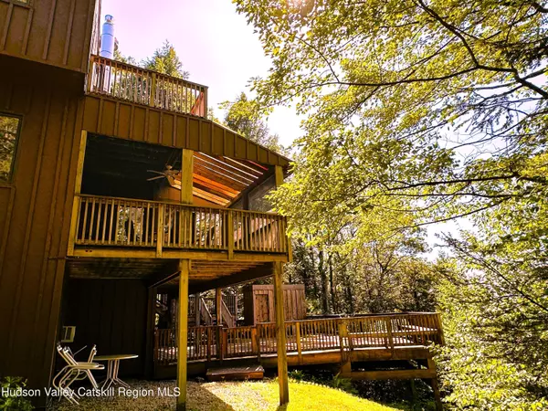Canaan, NY 12029,308 Shaker Ridge DR