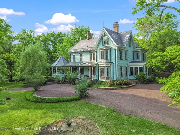 Poughkeepsie Town, NY 12603,125 Bedell RD