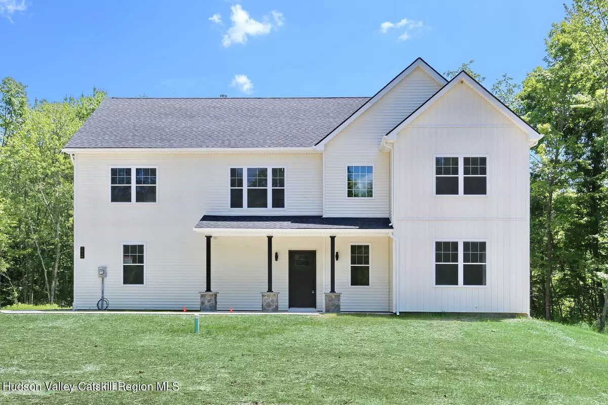 New Paltz, NY 12561,334 N Ohioville RD