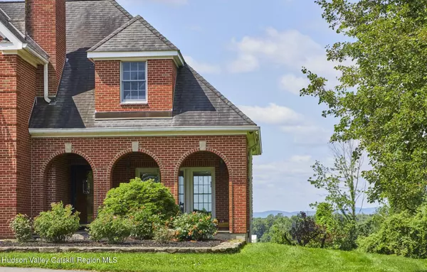 Poughkeepsie, NY 12603,143 Bedell RD