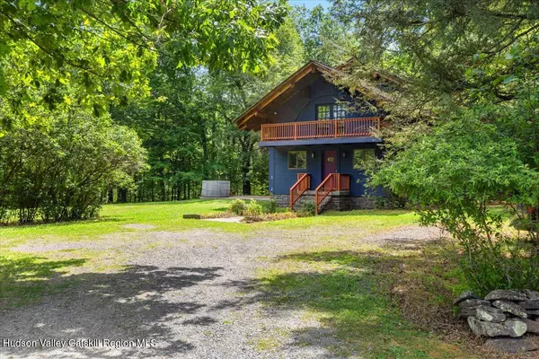 71 Wegebauer RD, Saugerties, NY 12477