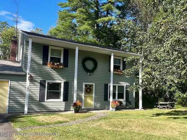West Hurley, NY 12491,43 Brittany DR