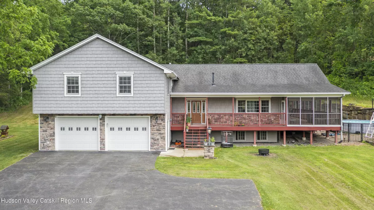 New Baltimore, NY 12124,478 High Rock RD