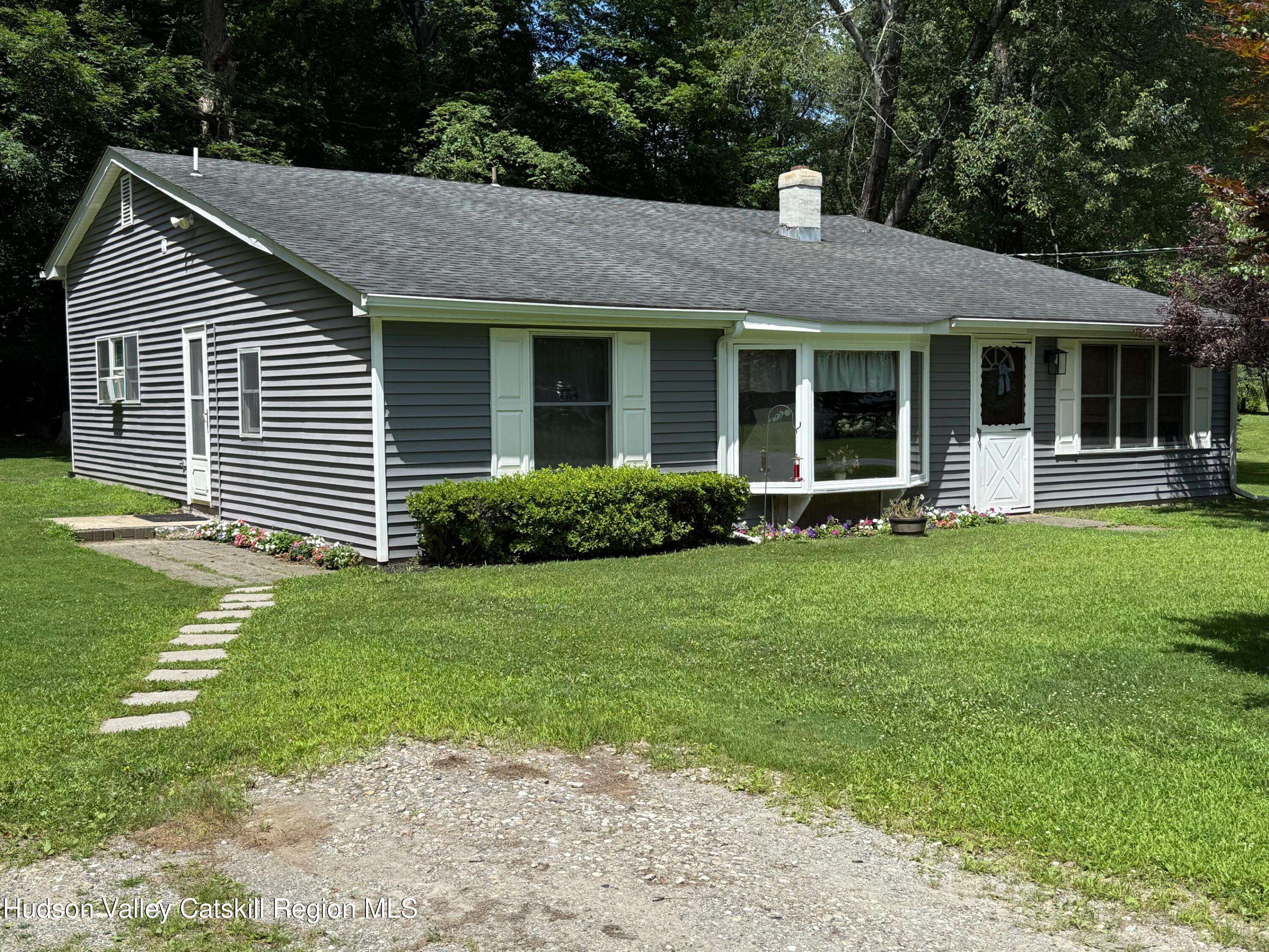 10 Raymond AVE, Dover Plains, NY 12522