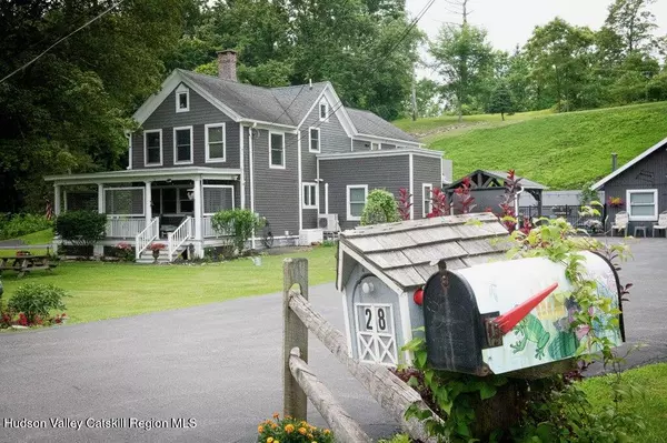 Saugerties, NY 12477,28 Railroad AVE
