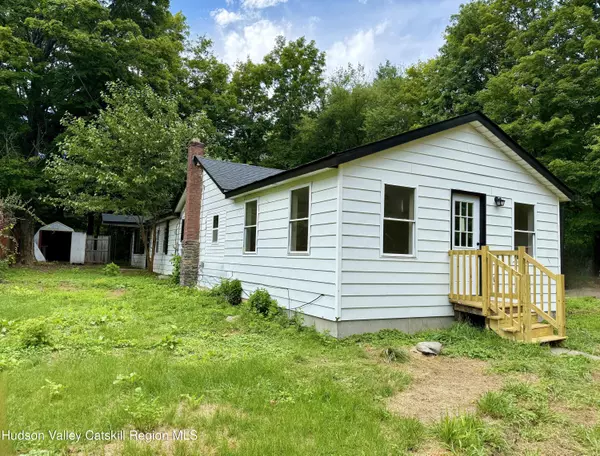 Palenville, NY 12463,17 Glueck Lane