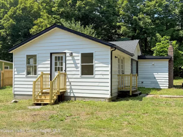 Palenville, NY 12463,17 Glueck Lane