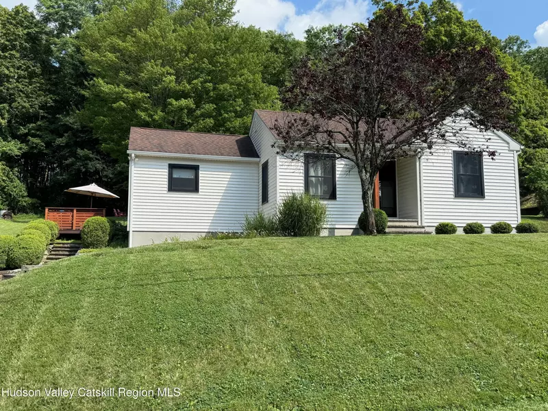 105 S Nellie Hill RD, Dover Plains, NY 12522
