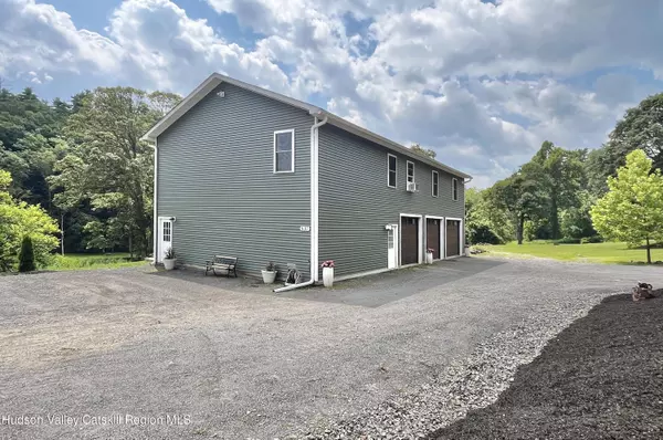 Kingston, NY 12401,837 Fourth Binnewater Lane LN