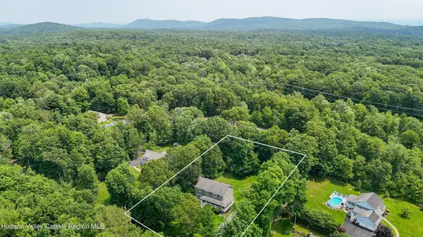Clintondale, NY 12515,221 Rabbit Run RD