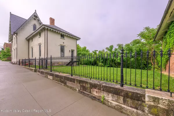 Hudson, NY 12534,59 Allen ST
