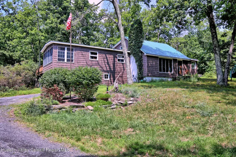 660 Oak Hill RD, Hudson, NY 12534
