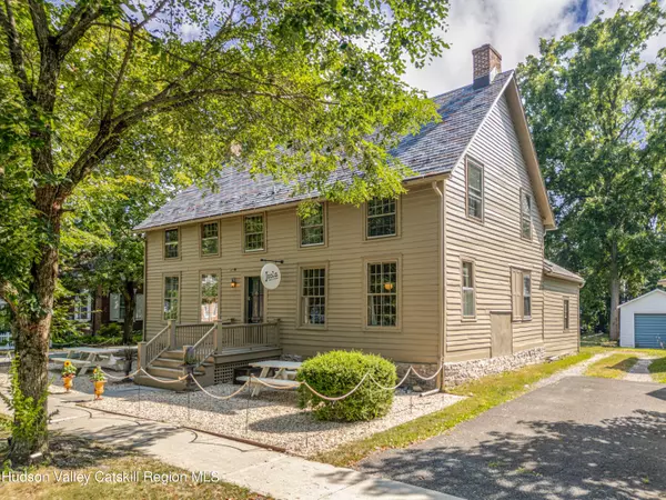 16 Hudson ST, Kinderhook, NY 12106