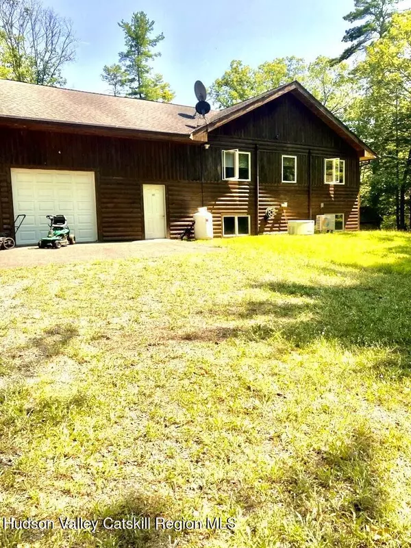 Catskill, NY 12414,537 Mossy Hill RD