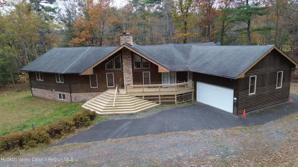 Catskill, NY 12414,537 Mossy Hill RD