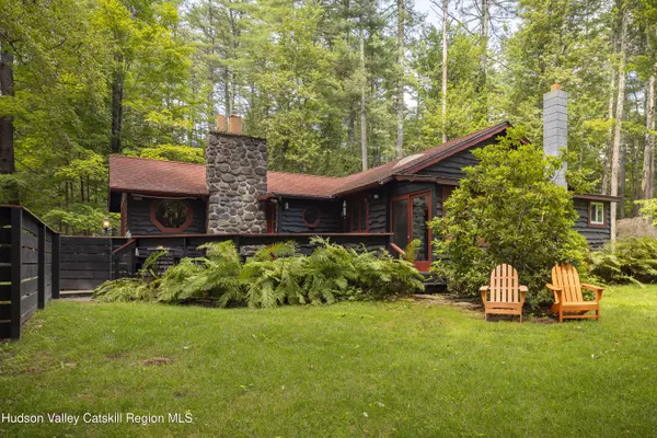 40 Mink Hollow RD, Woodstock, NY 12498
