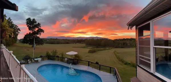 Saugerties, NY 12477,45 Sunset View DR