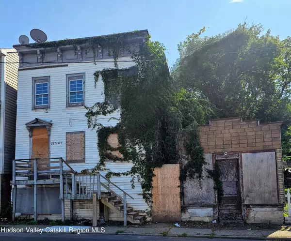 Hudson, NY 12534,225 1/2 Columbia ST