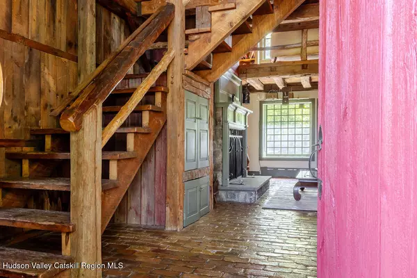 Craryville, NY 12521,455 Post Hill