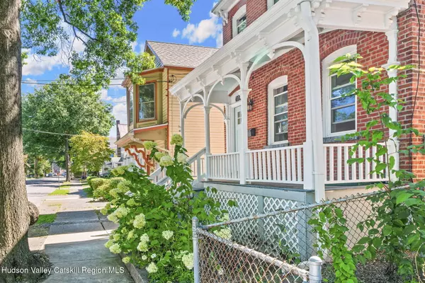 Kingston, NY 12401,136 Cedar ST