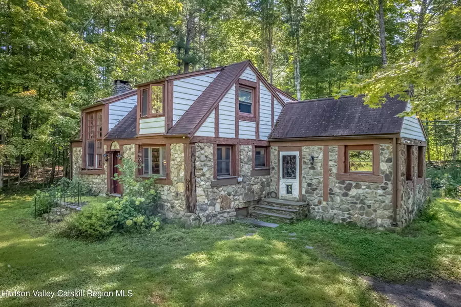 311 Wittenberg RD, Bearsville, NY 12409