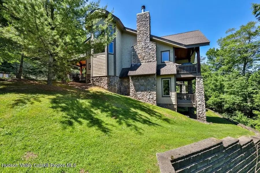 6 Watch Hill LN, Windham, NY 12496