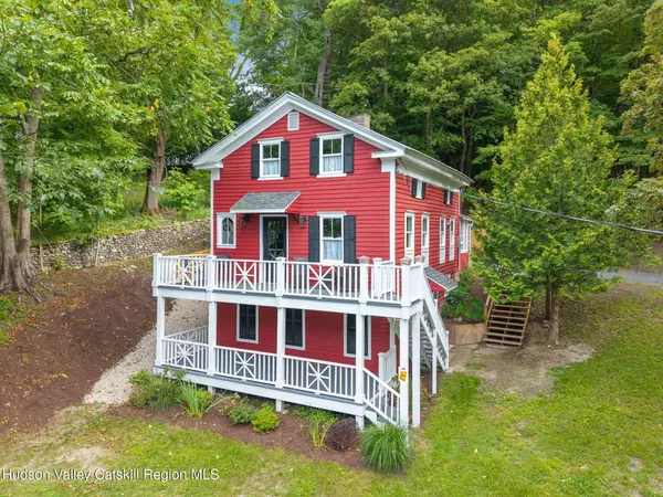 30 Austerlitz ST, Chatham, NY 12037