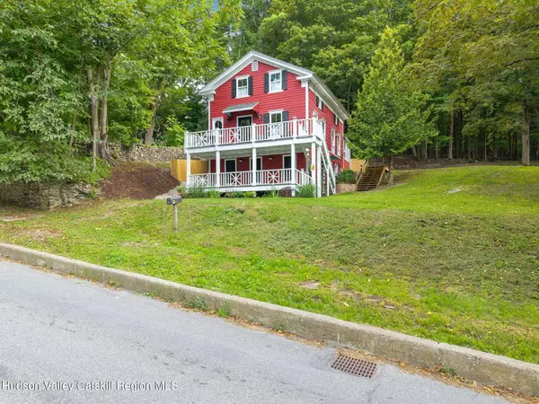 Chatham, NY 12037,30 Austerlitz ST