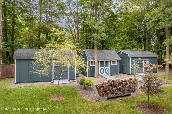 Gardiner, NY 12525,2 Dates DR