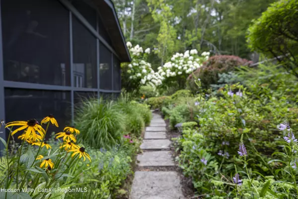 New Paltz, NY 12561,37 Church Hill RD