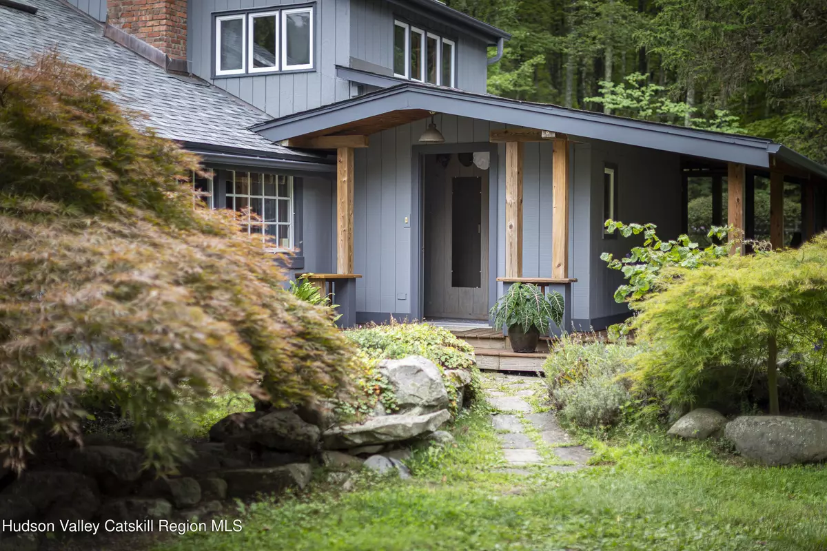 New Paltz, NY 12561,37 Church Hill RD