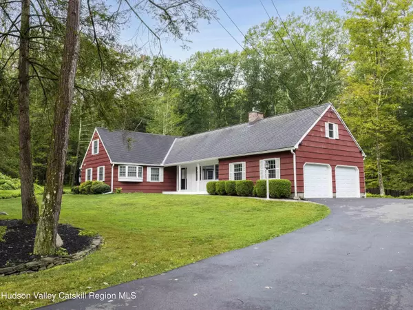 10 Niles DR, Woodstock, NY 12498