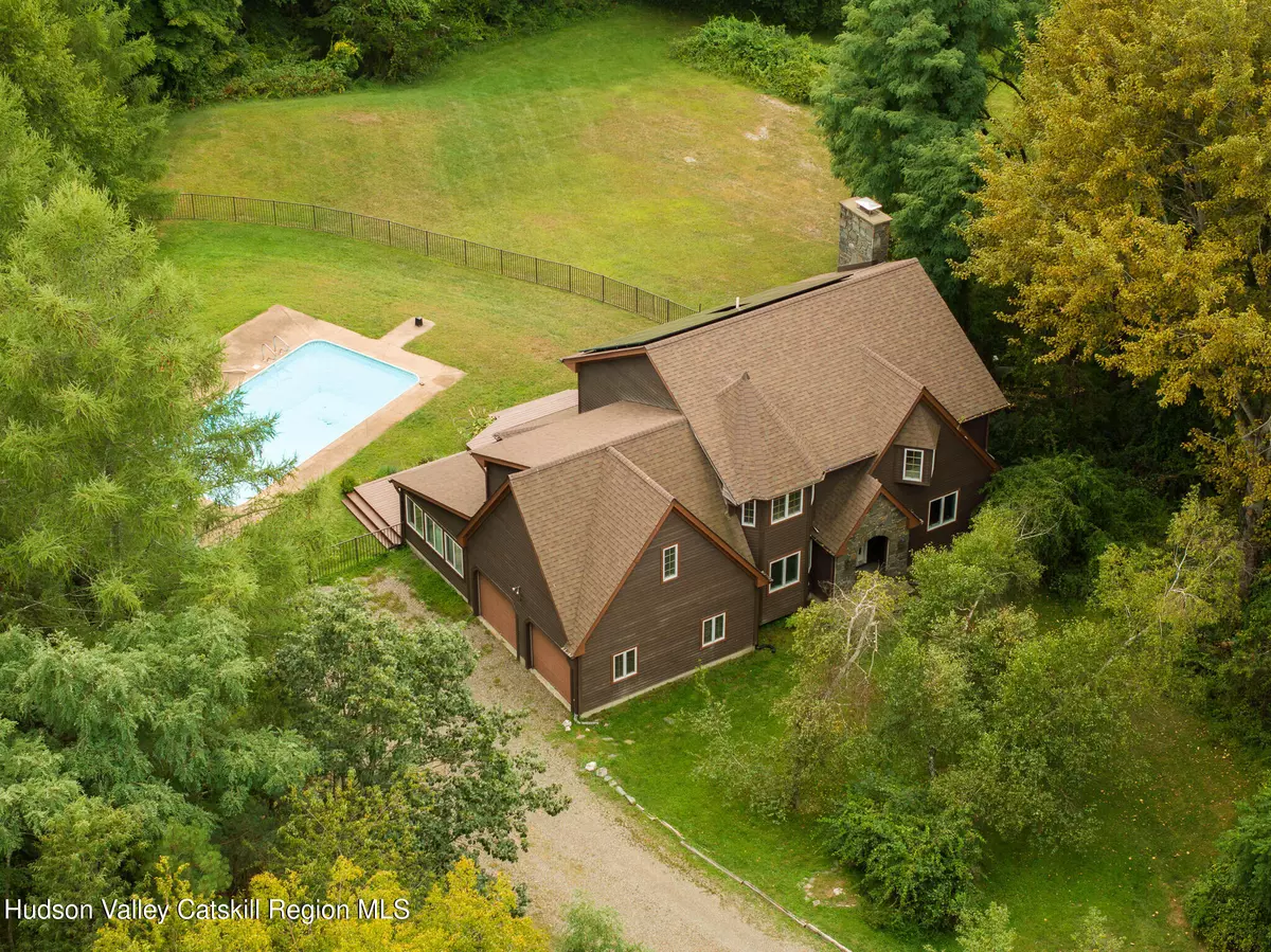 Red Hook, NY 12571,46 Webster Coon RD