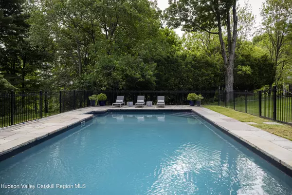 Saugerties, NY 12477,21 Barclay ST