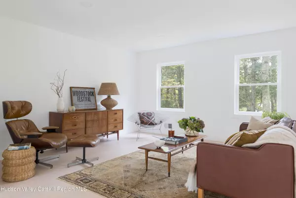 Woodstock, NY 12498,7 Maurizi LN